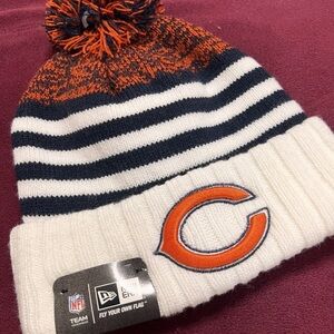 Beautiful Wool Chicago Bears New Era White Knit Beanie Pom AUTHENTIC SHIPS TODAY